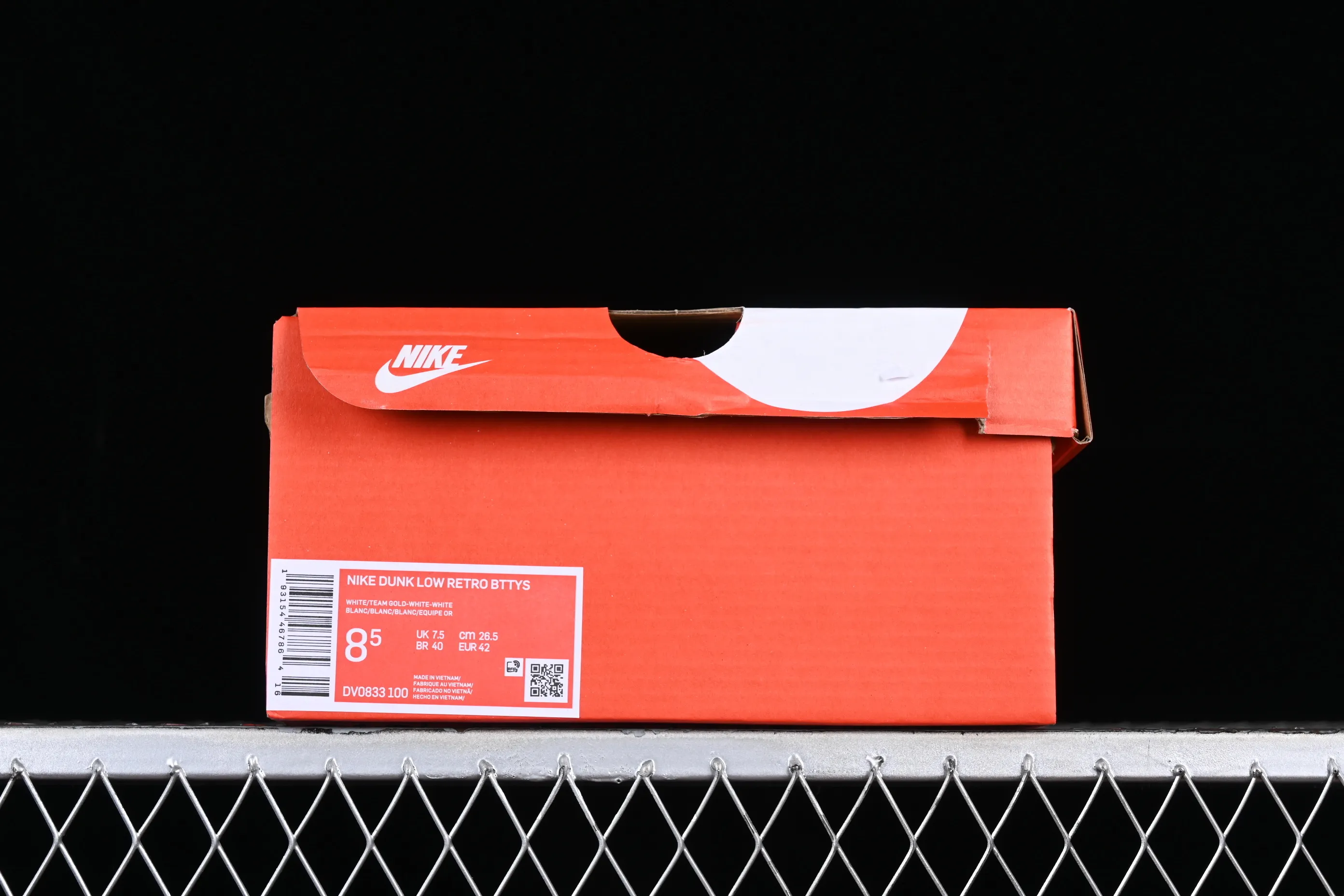 All Categories Nk SB Dunk Series Nk SB Dunk Low low-top sneakers Cost-effective version Dunk Low "Team Gold" golden wheat color SB low-top sports and leisure sneakers DV0833-100